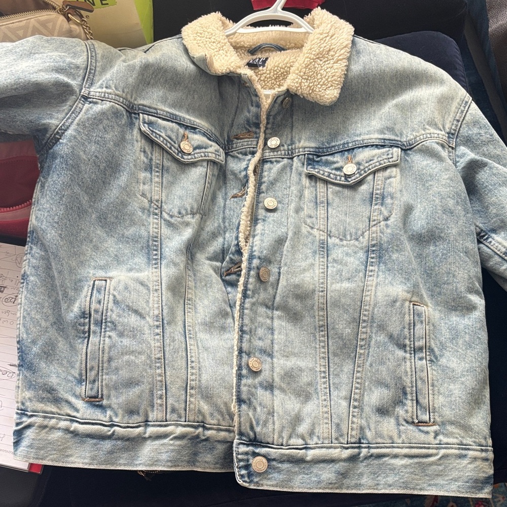 GAP Light Blue Denim Jacket with Cream Sherpa Collar